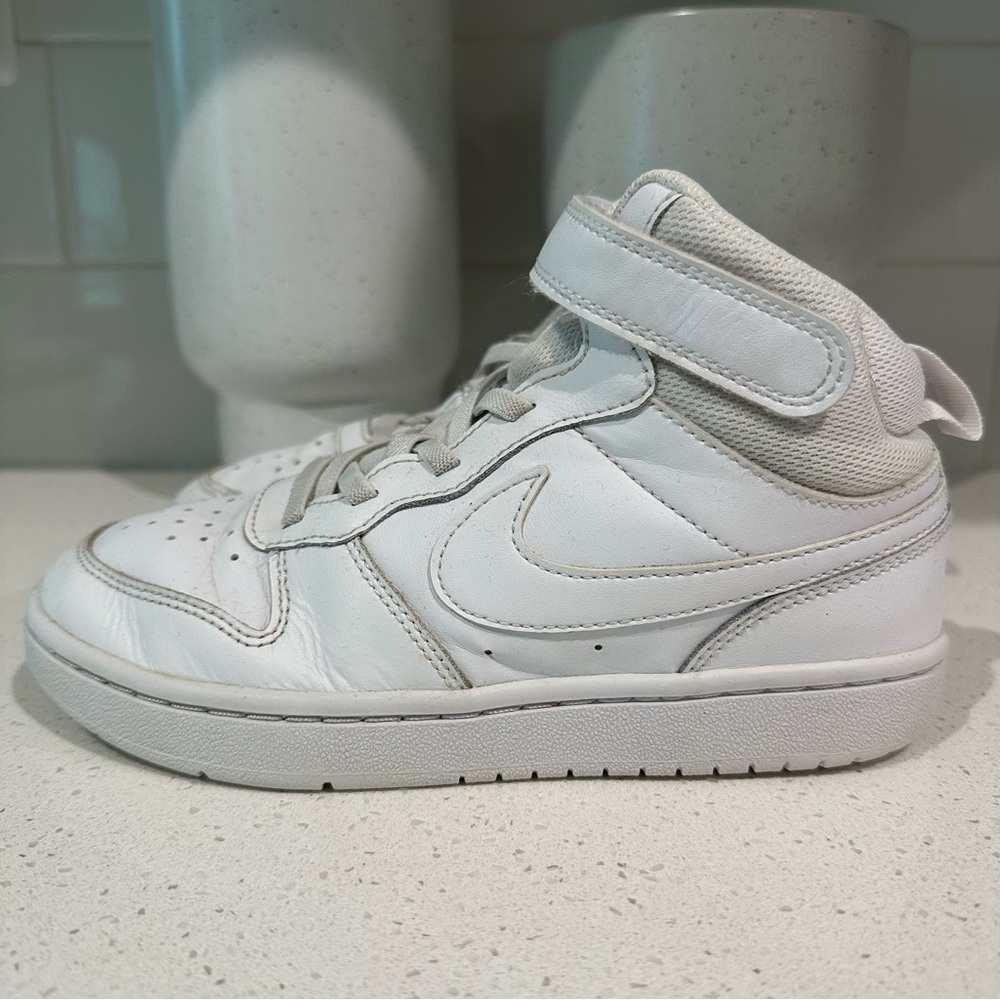 Nike White Sneakers with Padded Ankle Support